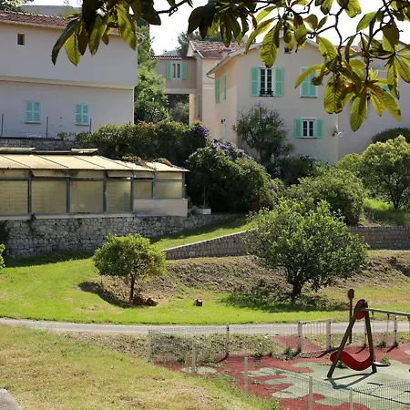 La Tournerie مينتون